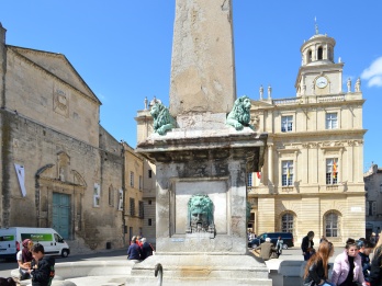 Fountains with masks of Hercules